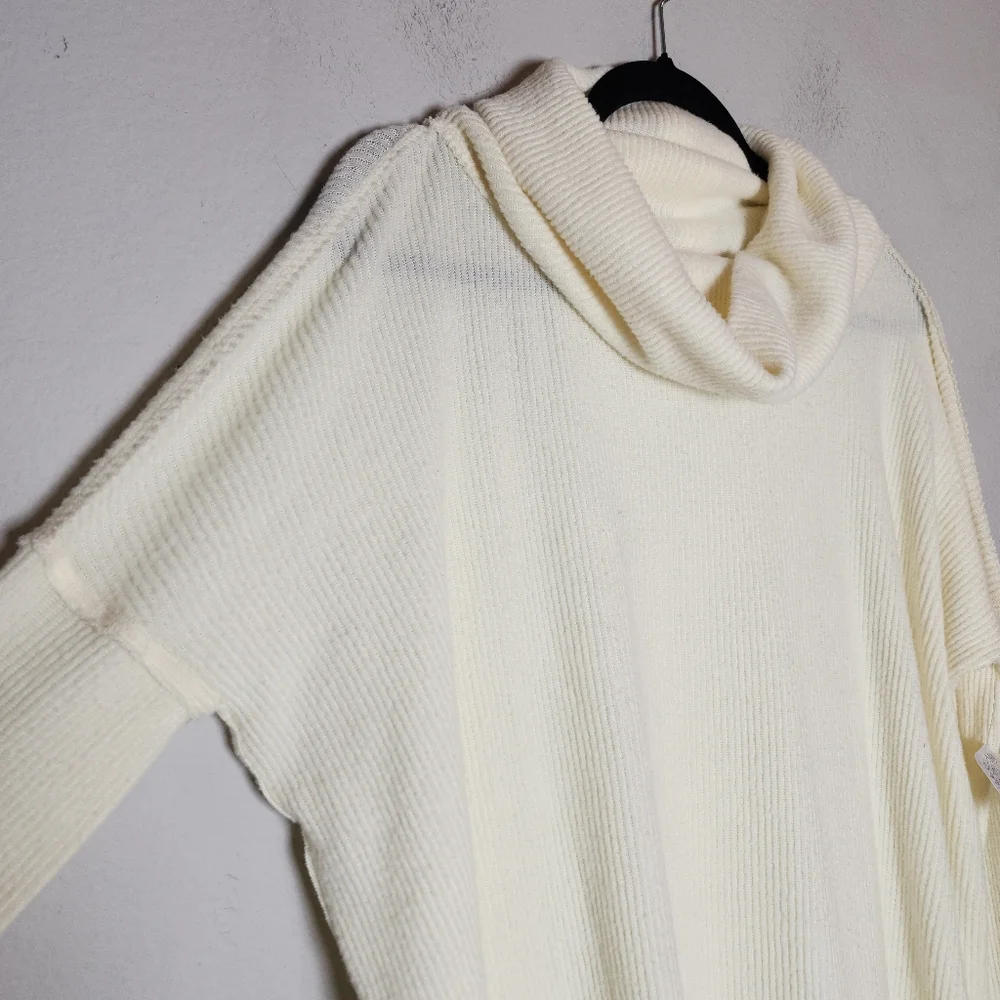NWT We The Free‎ Split Back Juicy Ribbed Cream Cowl Sweater Oversized Size XS
